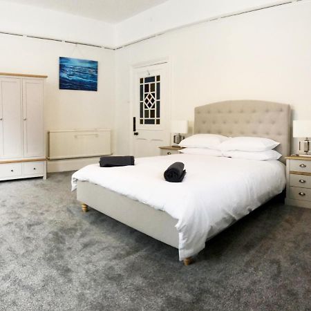 Summer Breeze. 3-Bed Apartment Close To The Beach Борнмут Экстерьер фото